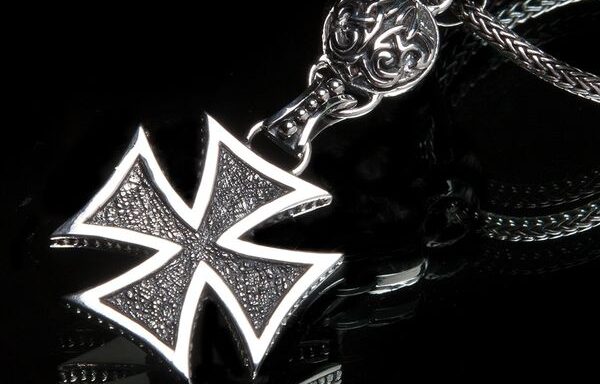 Maltese Cross & Fleur de Lis – Sterling Silver Pendant
