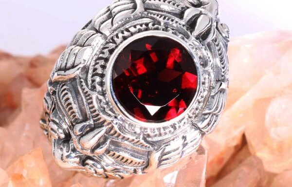 Garuda – Garnet Sterling Silver Ring